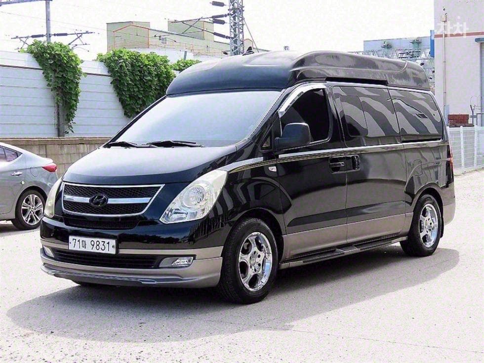 Хюндай Гранд Старекс 11-местен Лимузин Модерн Специал - Image 1