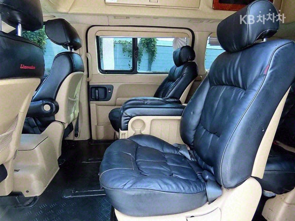 Хюндай Гранд Старекс11-местен Лимузин Модерн Специал - 6