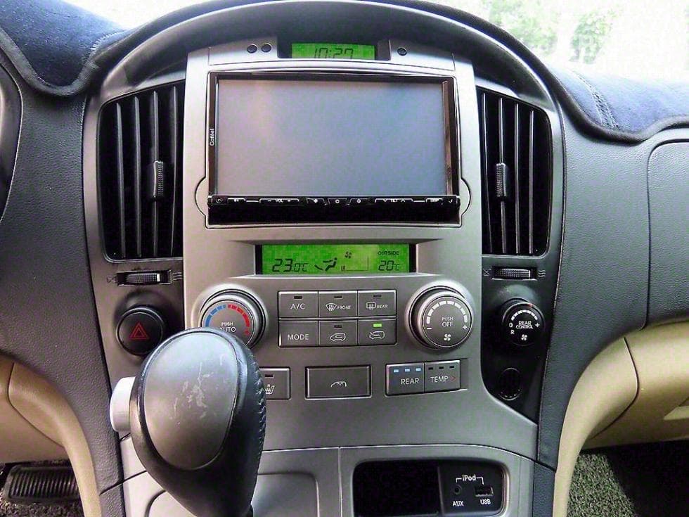 Хюндай Гранд Старекс11-местен Лимузин Модерн Специал - 13