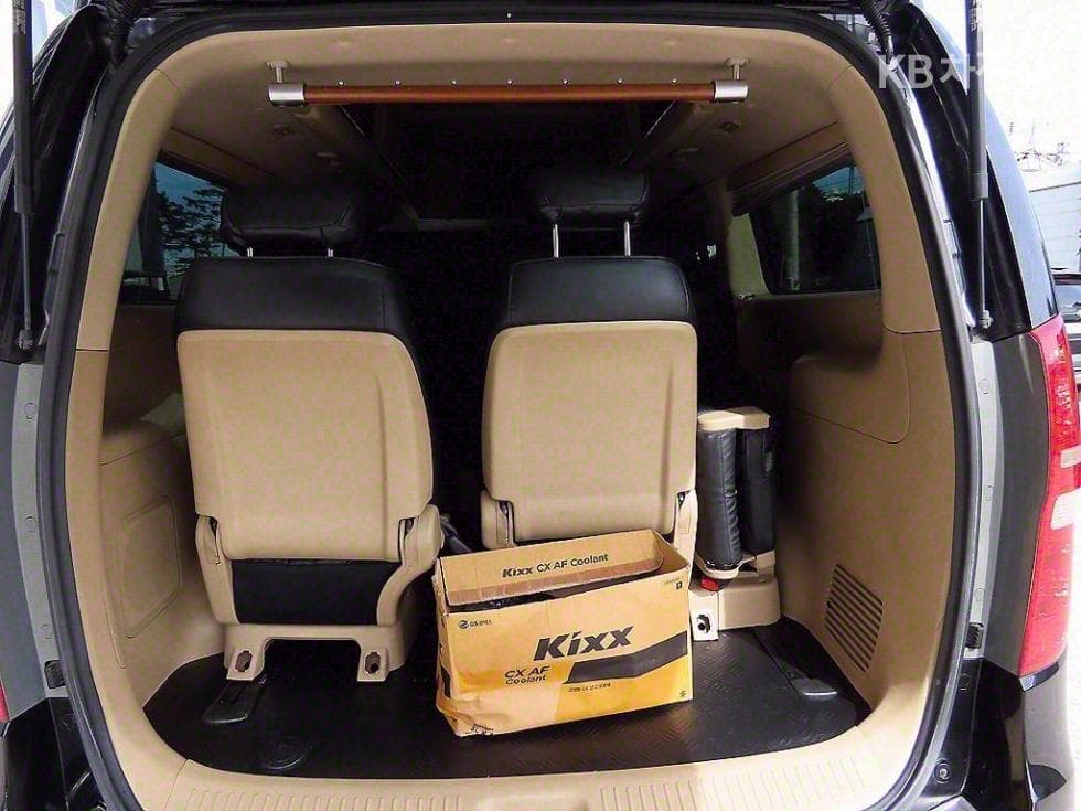 Хюндай Гранд Старекс11-местен Лимузин Модерн Специал - 17