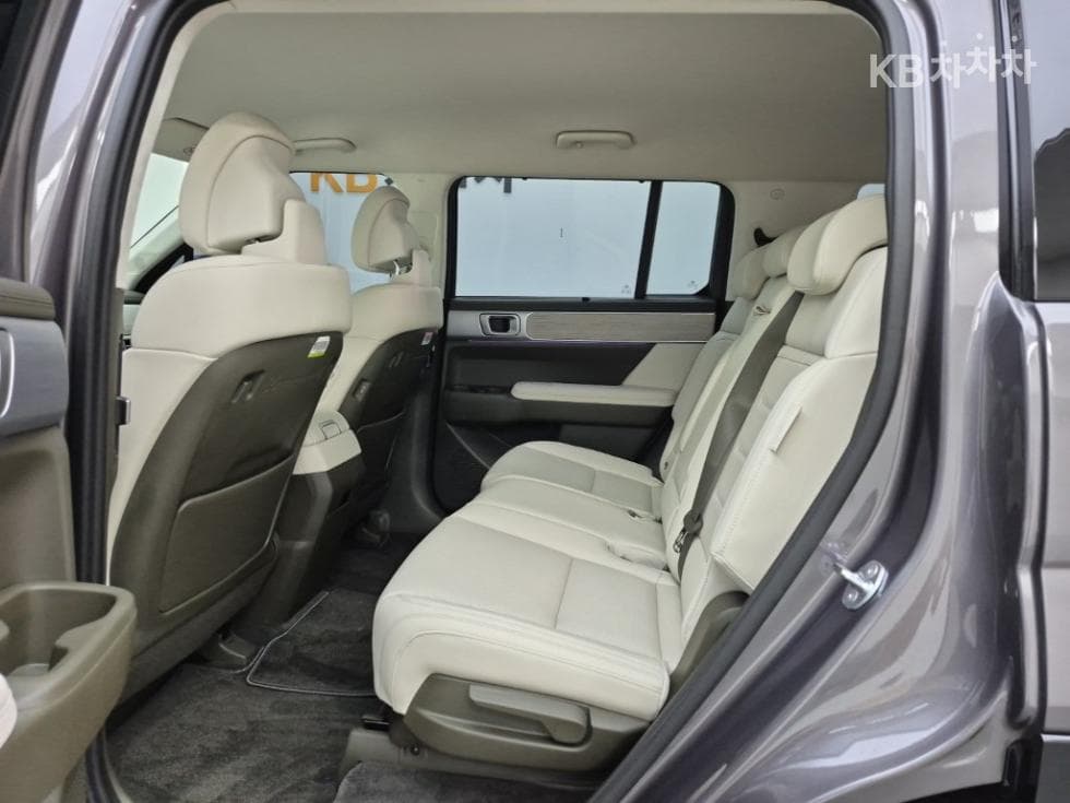 Hyundai The All New Santa Fe MX5Gasoline 2.5T 2WD Calligraphy - 12