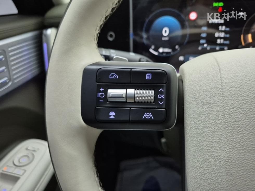 Hyundai The All New Santa Fe MX5Gasoline 2.5T 2WD Calligraphy - 15