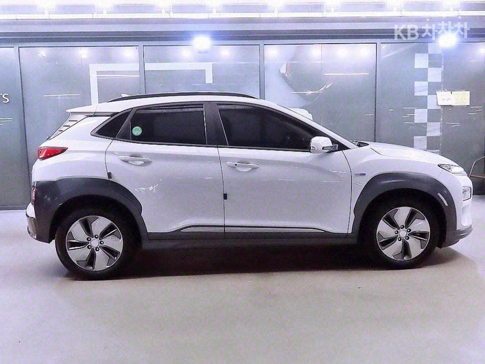 Hyundai Kona Electric Modern - Image 3