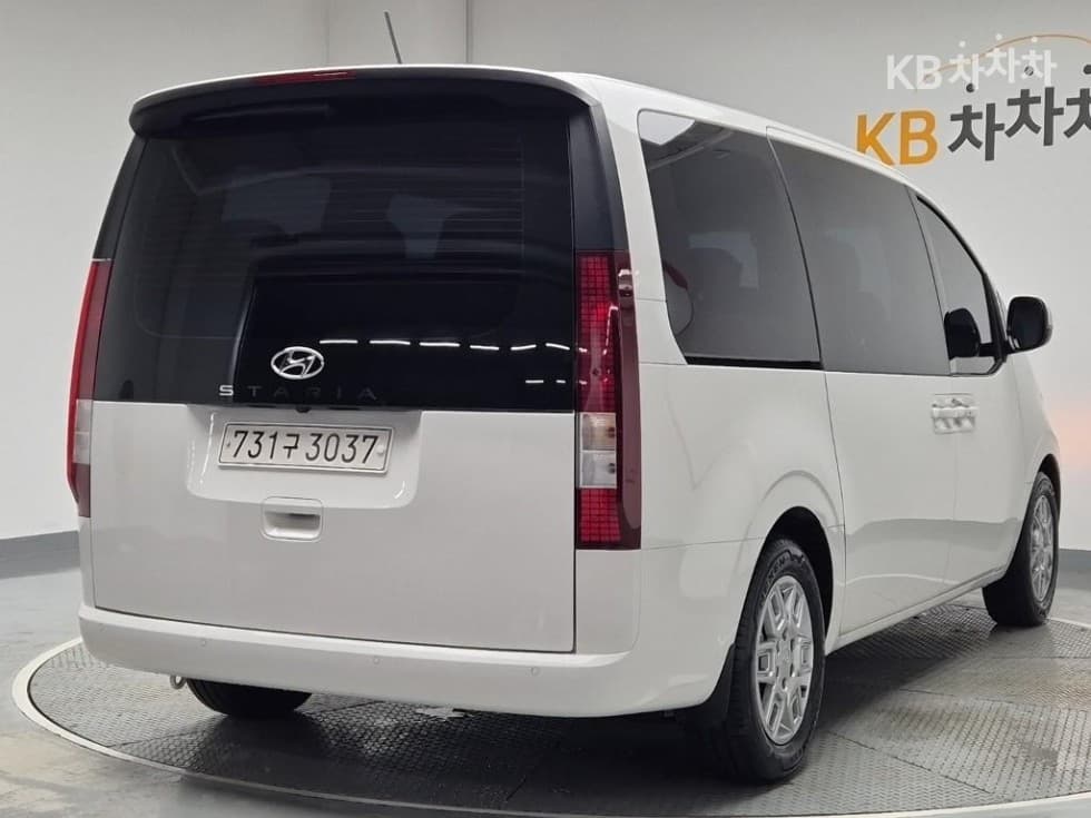 Hyundai Staria2.2 Tourer 11 Modern - 3
