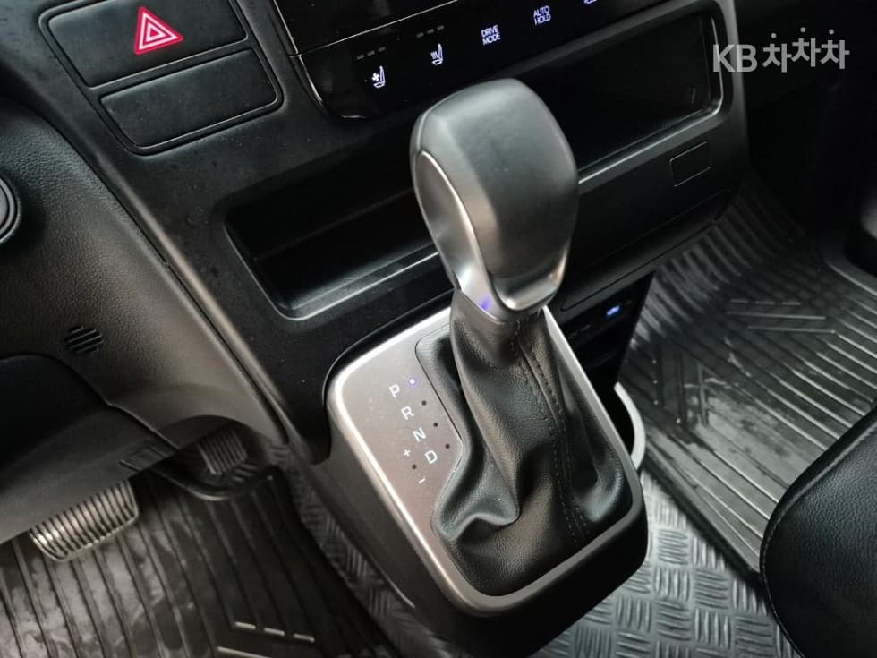 Hyundai Staria2.2 Tourer 11 Modern - 8