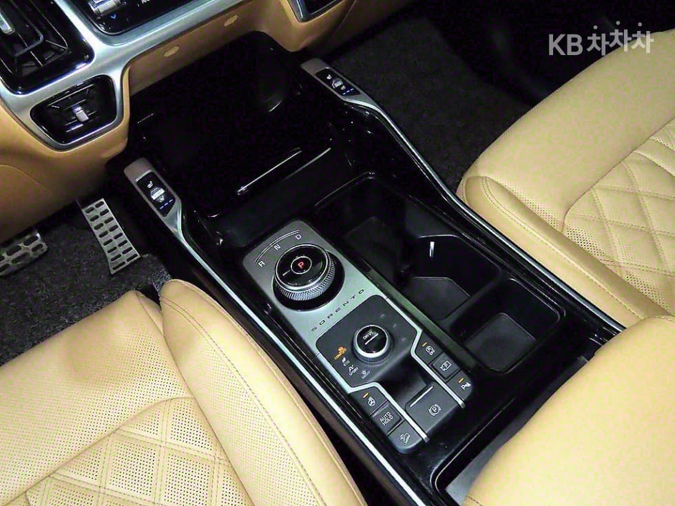 Киа Sorento 4-то поколение2.2 Дизел 4x4 Signature - 12