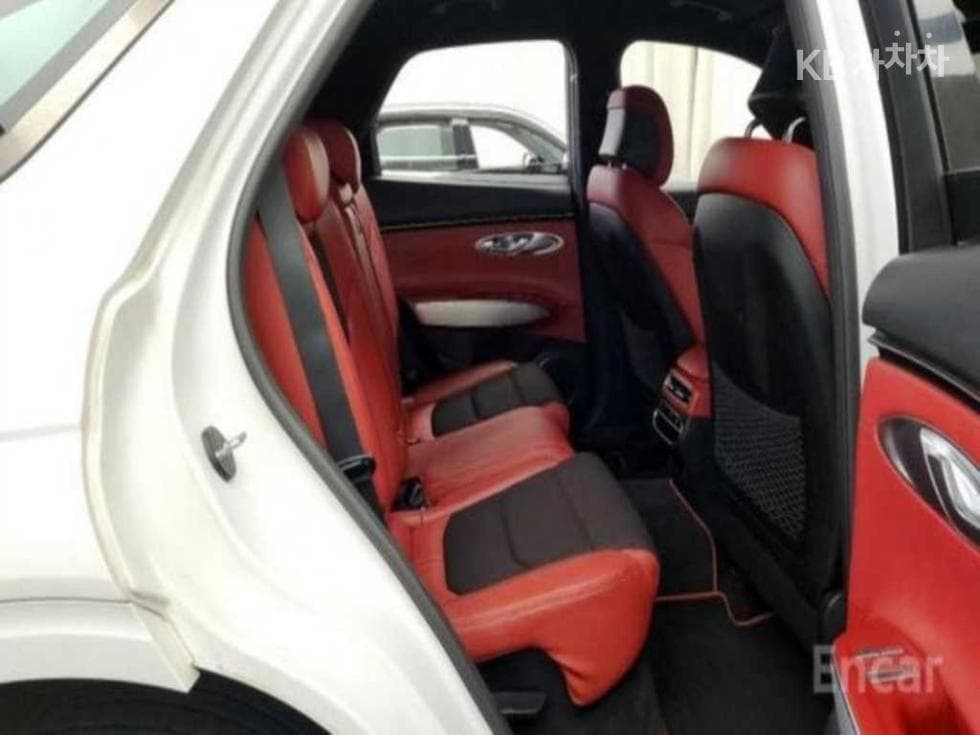 Дженезис GV70Бензин 2.5T 2WD - 10