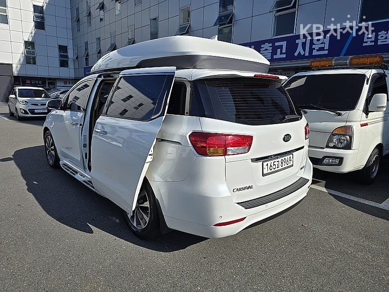 Киа All New Канивал11-местен 2.2 Дизел Висок Лимузин (Канивал) Престиж - 4