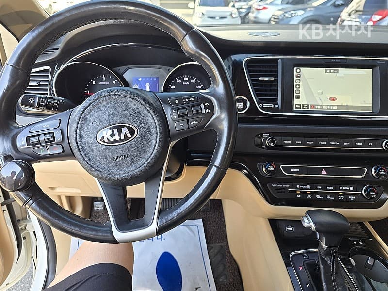 Киа All New Канивал11-местен 2.2 Дизел Висок Лимузин (Канивал) Престиж - 10