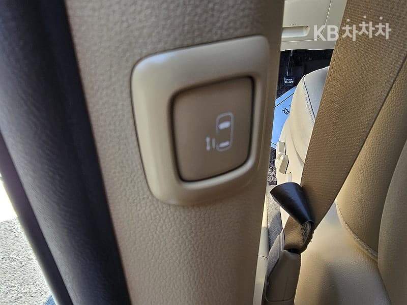 Киа All New Канивал11-местен 2.2 Дизел Висок Лимузин (Канивал) Престиж - 16