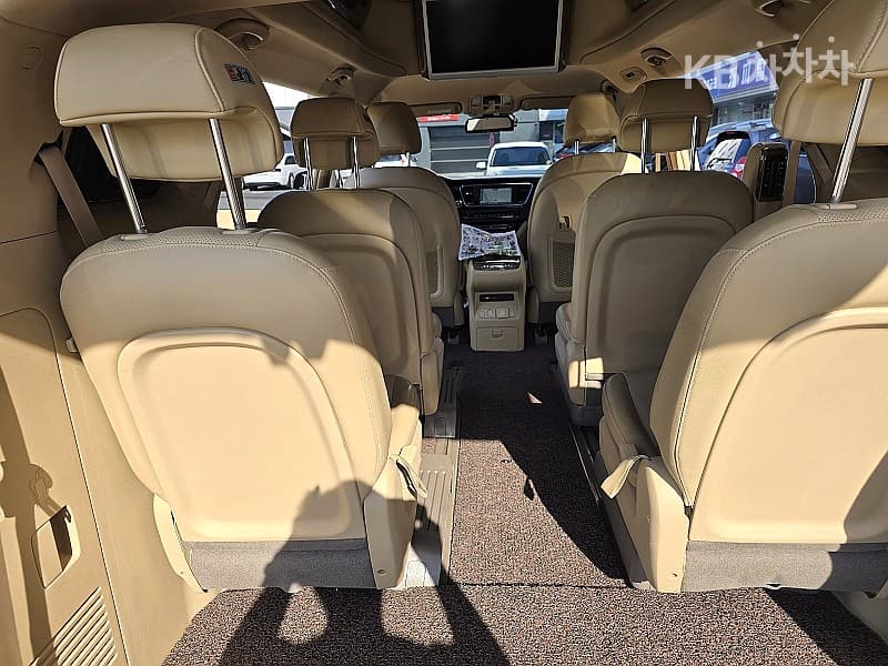 Киа All New Канивал11-местен 2.2 Дизел Висок Лимузин (Канивал) Престиж - 17