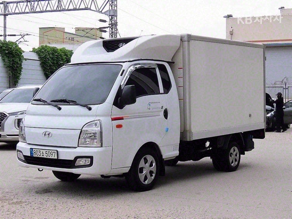 Hyundai Porter 2Extra Long Super Cab 냉동Top (Cargo)차 Style - 2