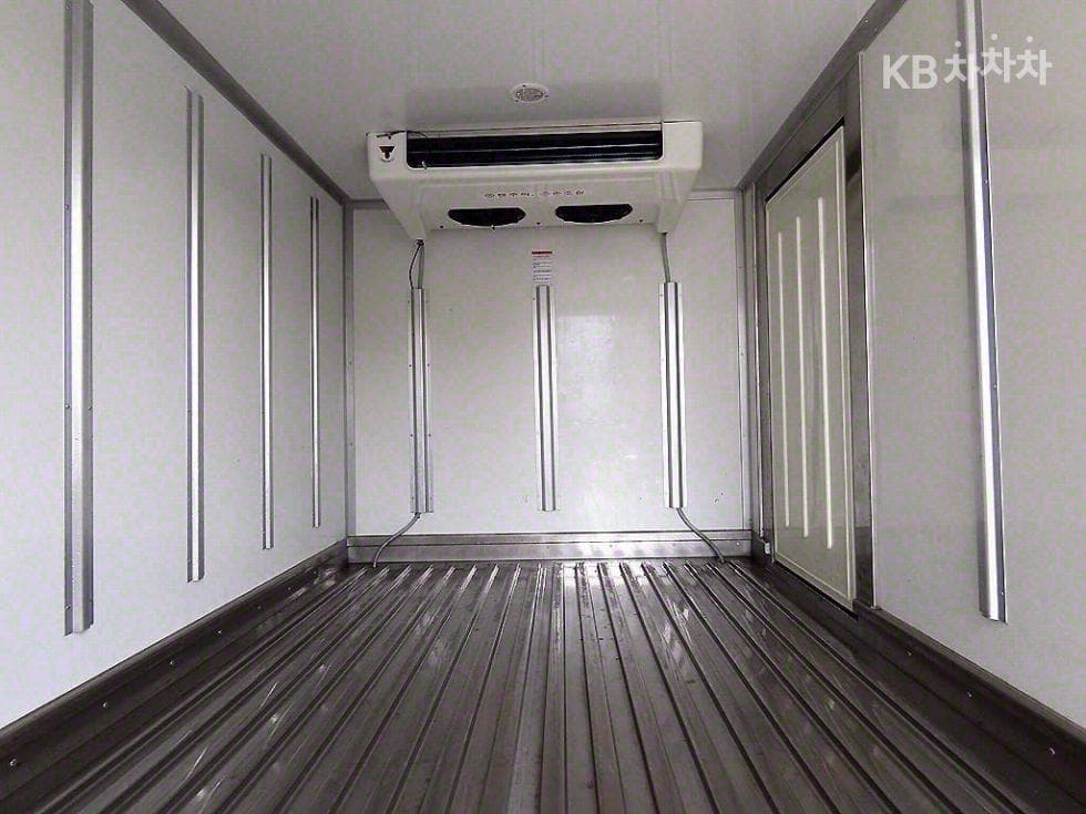 Hyundai Porter 2Extra Long Super Cab 냉동Top (Cargo)차 Style - 5