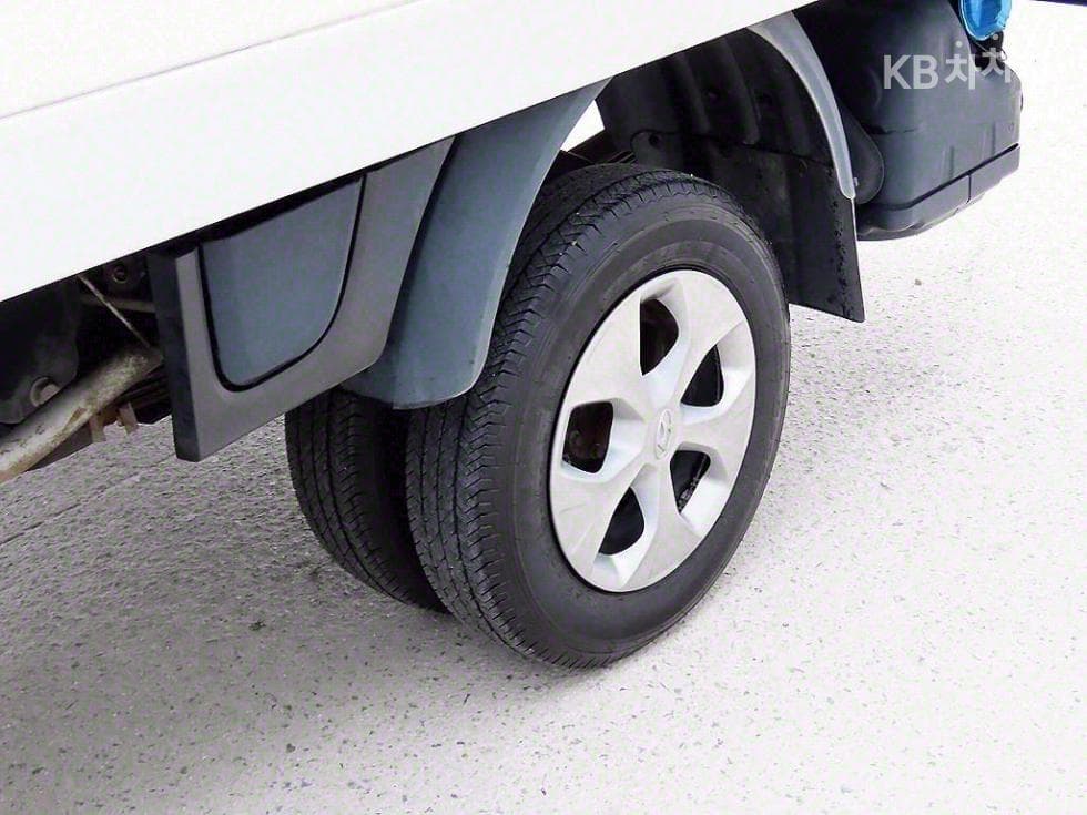 Hyundai Porter 2Extra Long Super Cab 냉동Top (Cargo)차 Style - 20