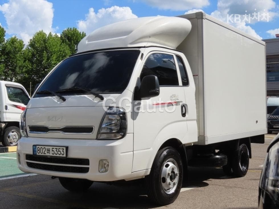 Киа The New (фейслифт) Бонго 3 (лек) Box Truck 1.2Тон Plus형 Королевска кабина Удължено междуосие GL - Image 1