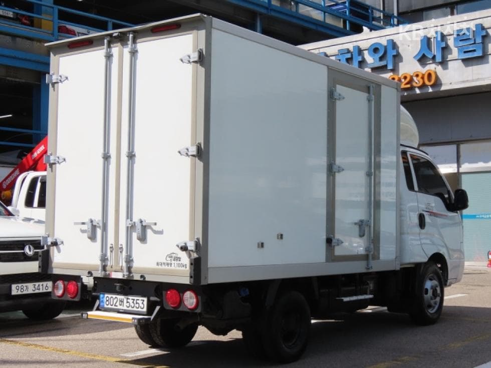 Киа The New (фейслифт) Бонго 3 (лек)Box Truck 1.2Тон Plus형 Королевска кабина Удължено междуосие GL - 6