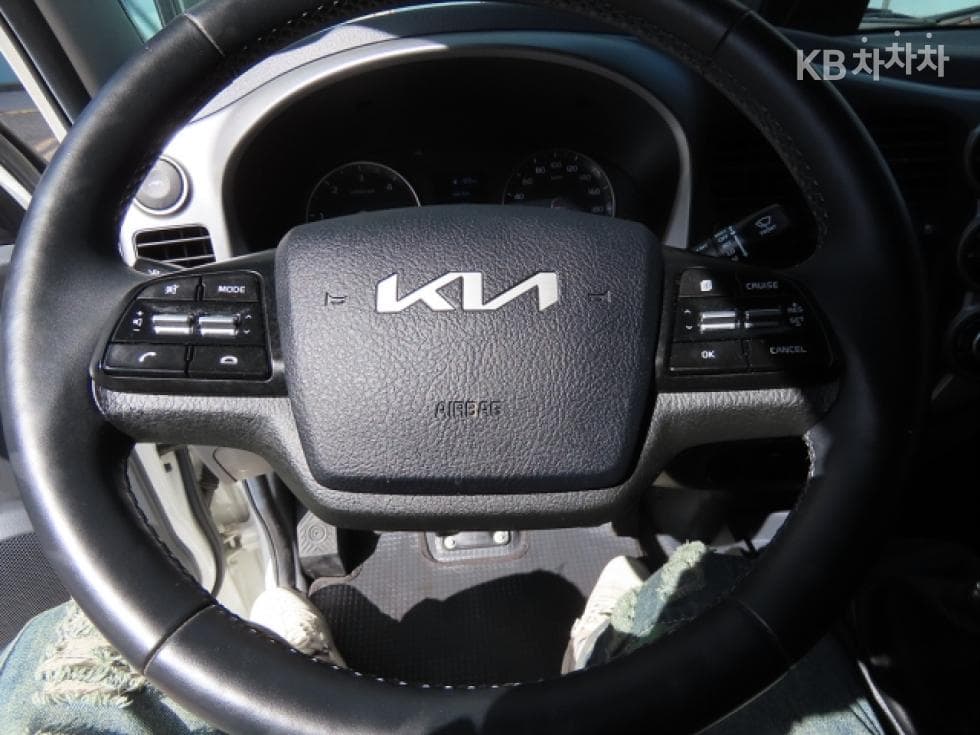 Киа The New (фейслифт) Бонго 3 (лек)Box Truck 1.2Тон Plus형 Королевска кабина Удължено междуосие GL - 10