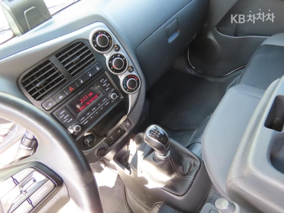 Киа The New (фейслифт) Бонго 3 (лек)Box Truck 1.2Тон Plus형 Королевска кабина Удължено междуосие GL - 11