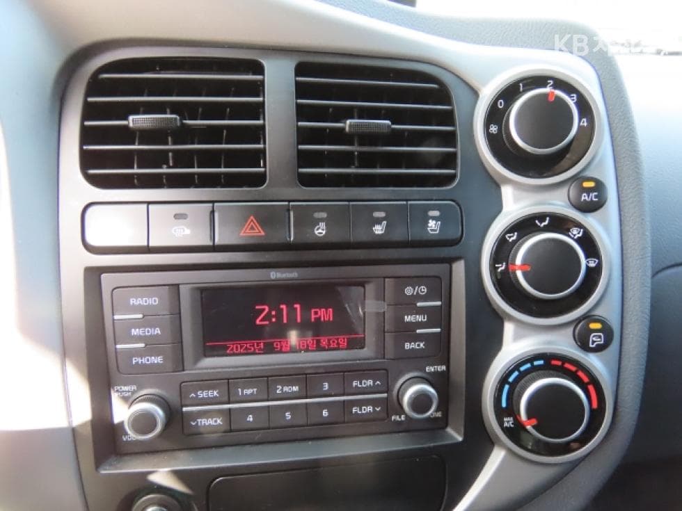 Киа The New (фейслифт) Бонго 3 (лек)Box Truck 1.2Тон Plus형 Королевска кабина Удължено междуосие GL - 12