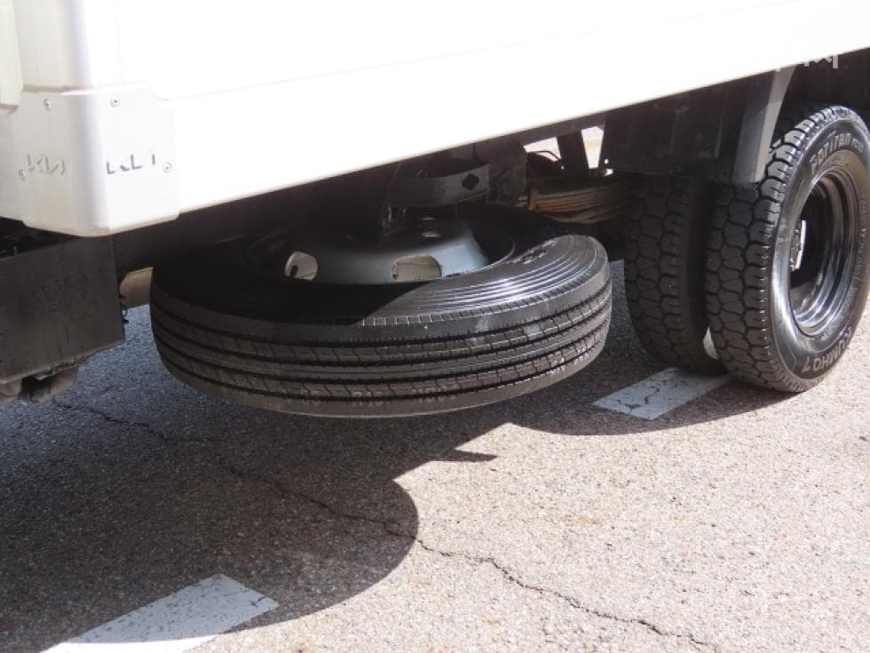 Киа The New (фейслифт) Бонго 3 (лек)Box Truck 1.2Тон Plus형 Королевска кабина Удължено междуосие GL - 17