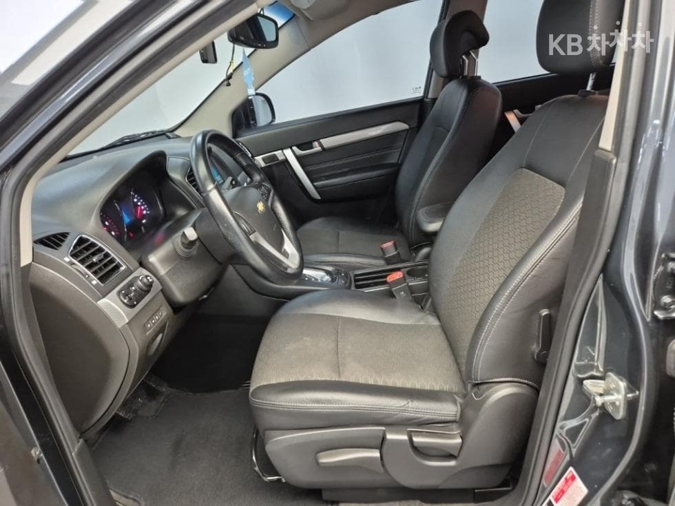 Джи Ем Корея Chevrolet Captiva2WD LT 5-местен - 11