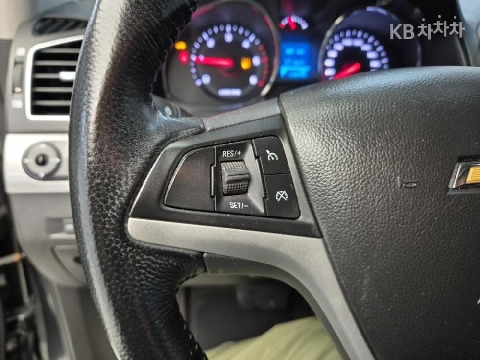 Джи Ем Корея Chevrolet Captiva2WD LT 5-местен - 14