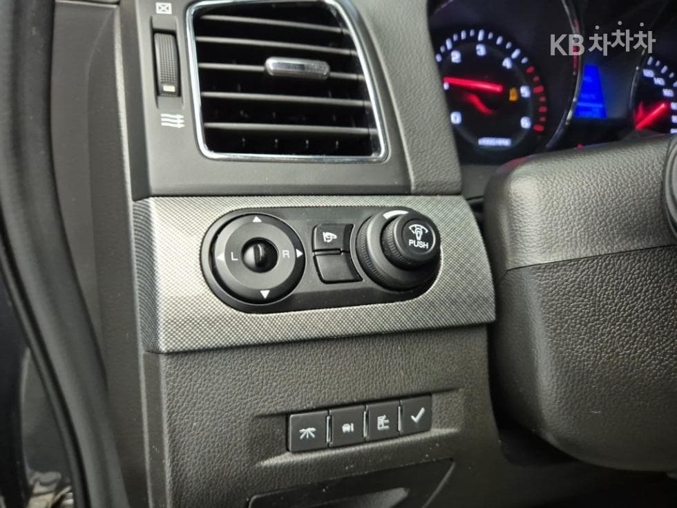 Джи Ем Корея Chevrolet Captiva2WD LT 5-местен - 16