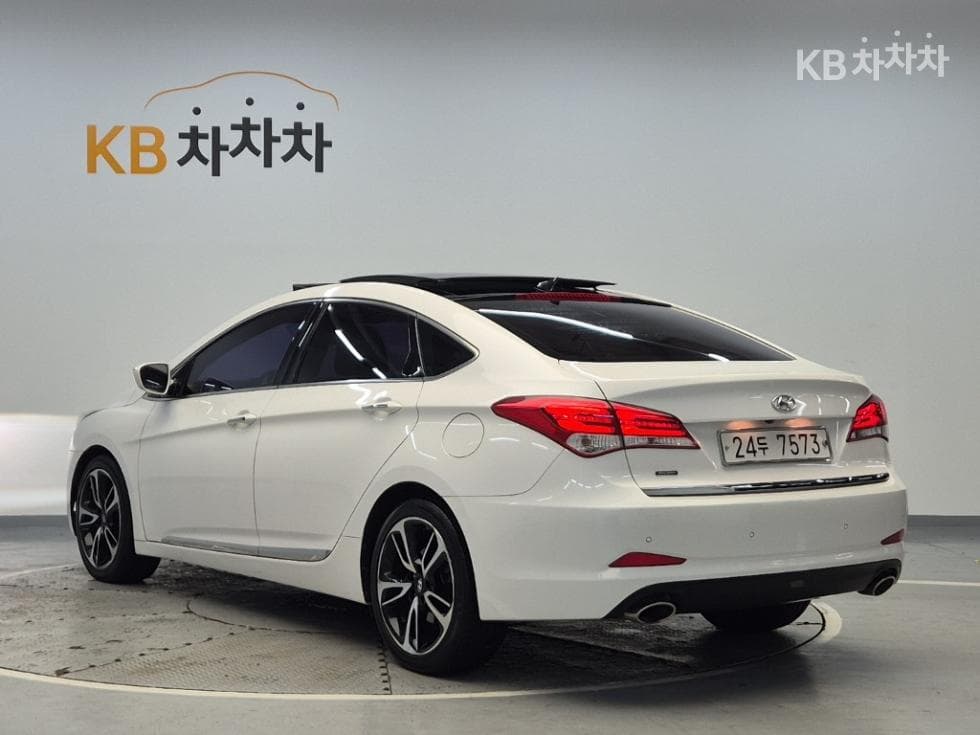 Хюндай The New (фейслифт) i40 Saloon1.7 VGT 디 스펙 - 2