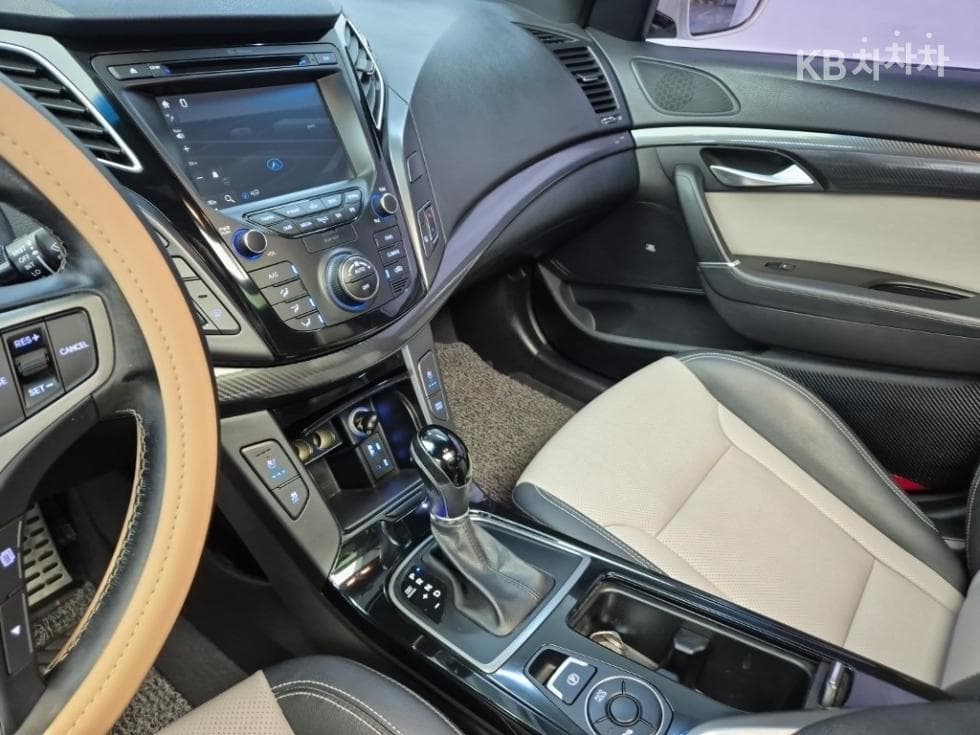 Хюндай The New (фейслифт) i40 Saloon1.7 VGT 디 스펙 - 10