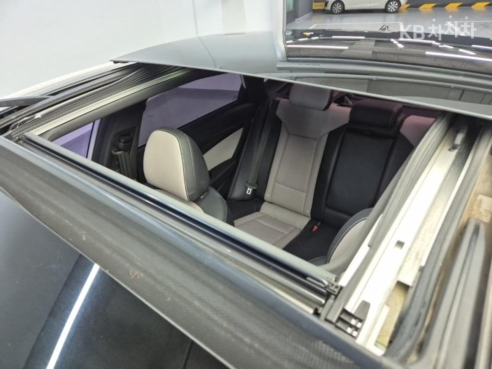 Хюндай The New (фейслифт) i40 Saloon1.7 VGT 디 스펙 - 13