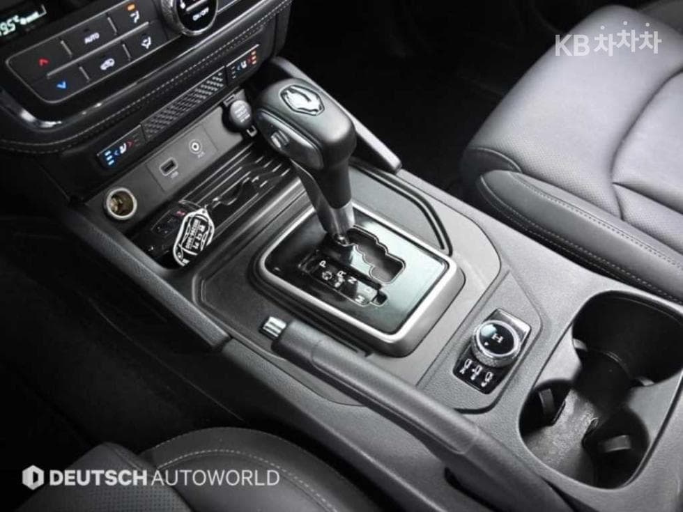 КейДжи Мобилити Rexton Sports Khan2.2 Дизел 4x4 Професионален X - 9