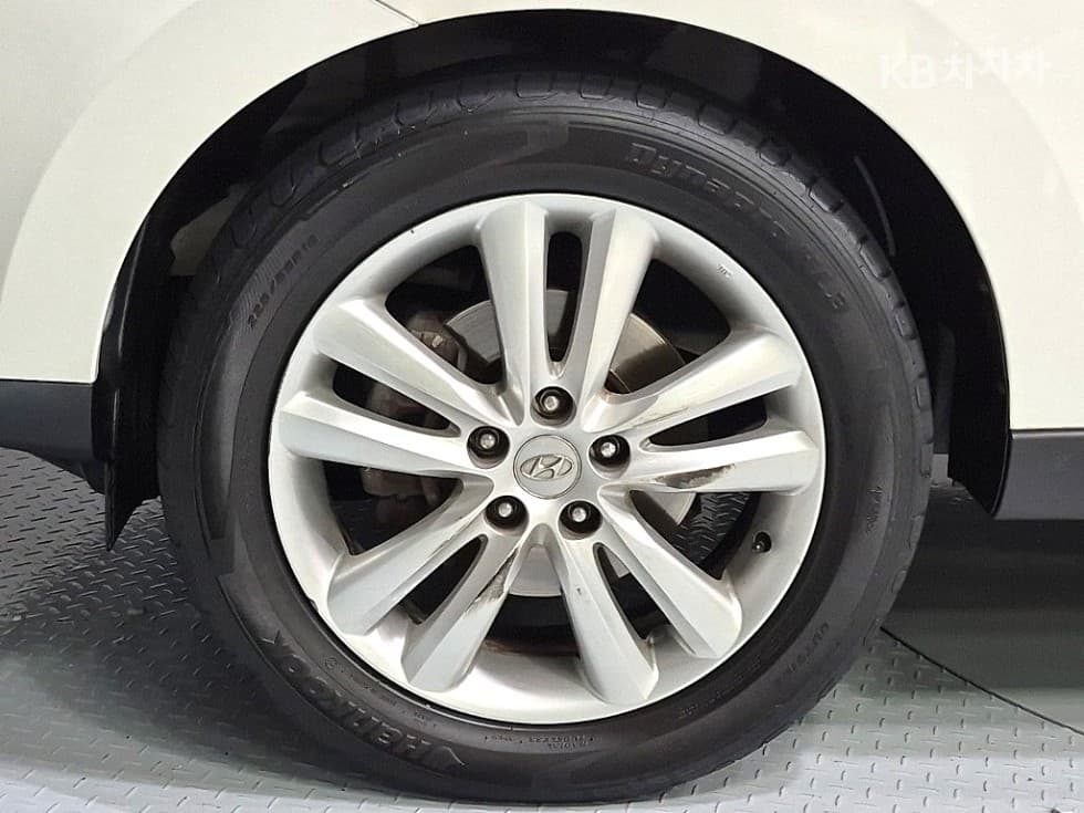 Хюндай ТуксонixДизел 2WD LX20 Лукс - 27