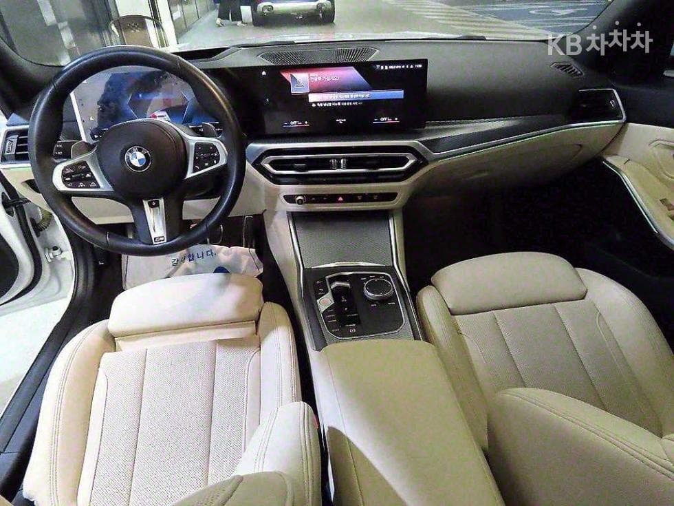 BMW 3 Series (G20)320i M Sport - 10