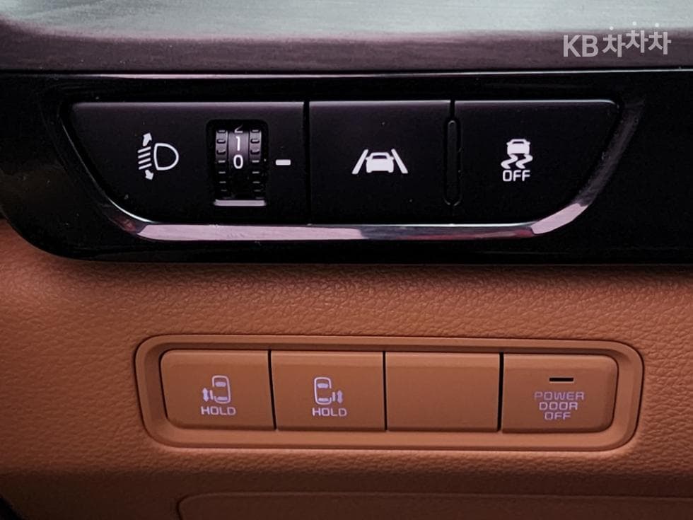 Киа The New (фейслифт) Канивал 4-то поколениеD2.2 9-местен Престиж - 13