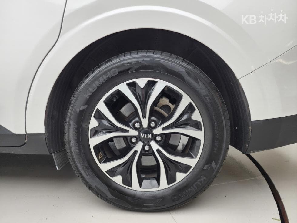 Киа The New (фейслифт) Канивал 4-то поколениеD2.2 9-местен Престиж - 23