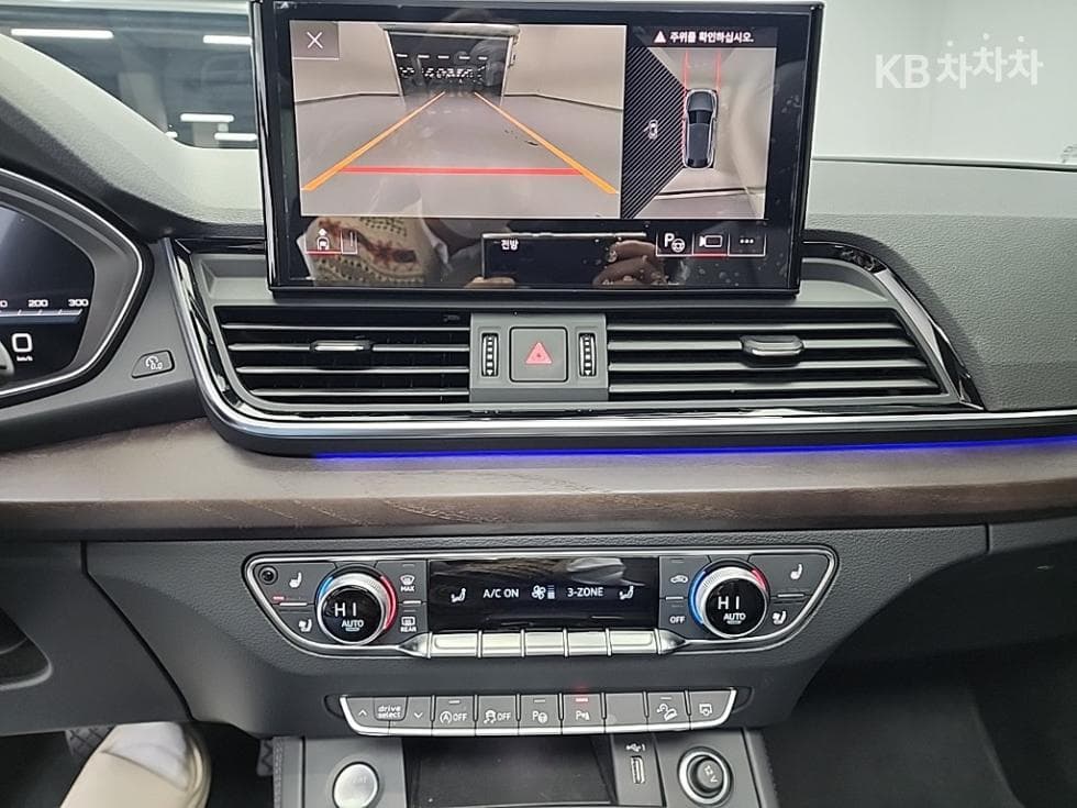 Ауди The New Q5(FY)40 Турбо Дизел Инжекция quattro Sportback Premium - 10