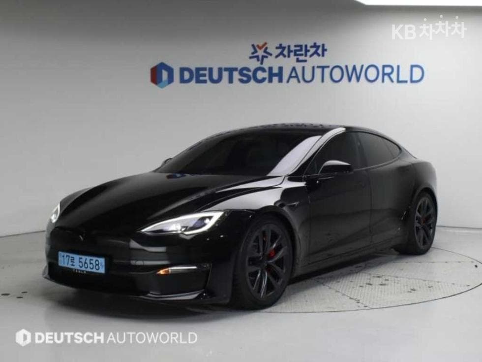Tesla Model S Plaid - Image 1