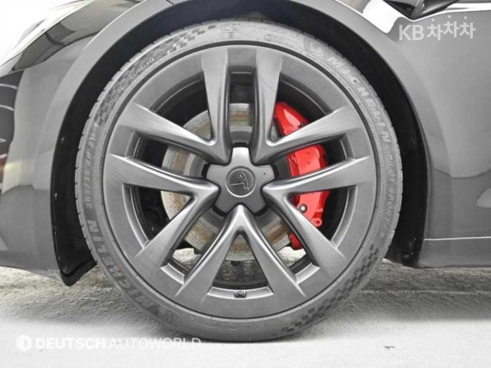 (17으로5658)Tesla Model SPlaid - 5