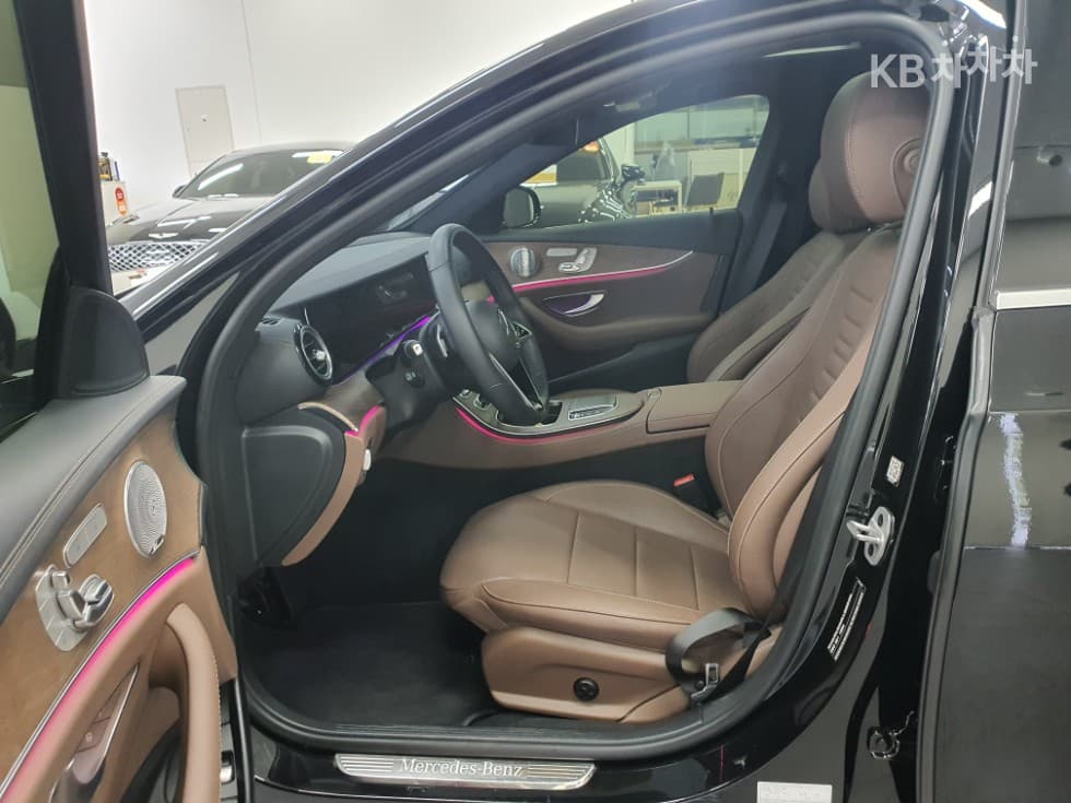 Mercedes-Benz E-Клас (W213)E300e 4MATIC Exclusive - 7