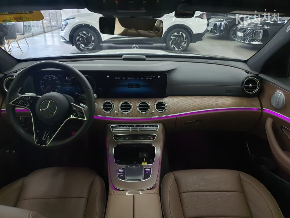 Mercedes-Benz E-Клас (W213)E300e 4MATIC Exclusive - 9