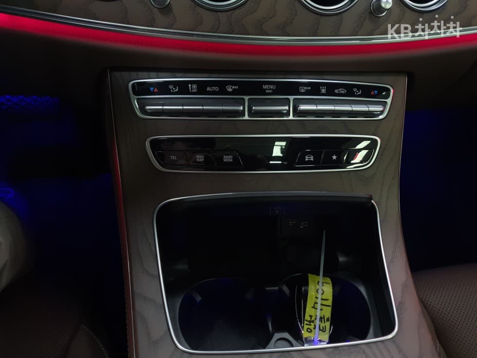 Mercedes-Benz E-Клас (W213)E300e 4MATIC Exclusive - 18