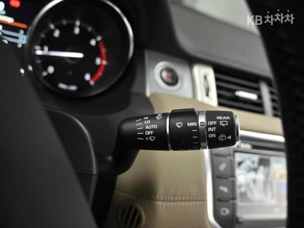 Land Rover Range Rover Евок5-врати 2.0 TD4 SE - 18