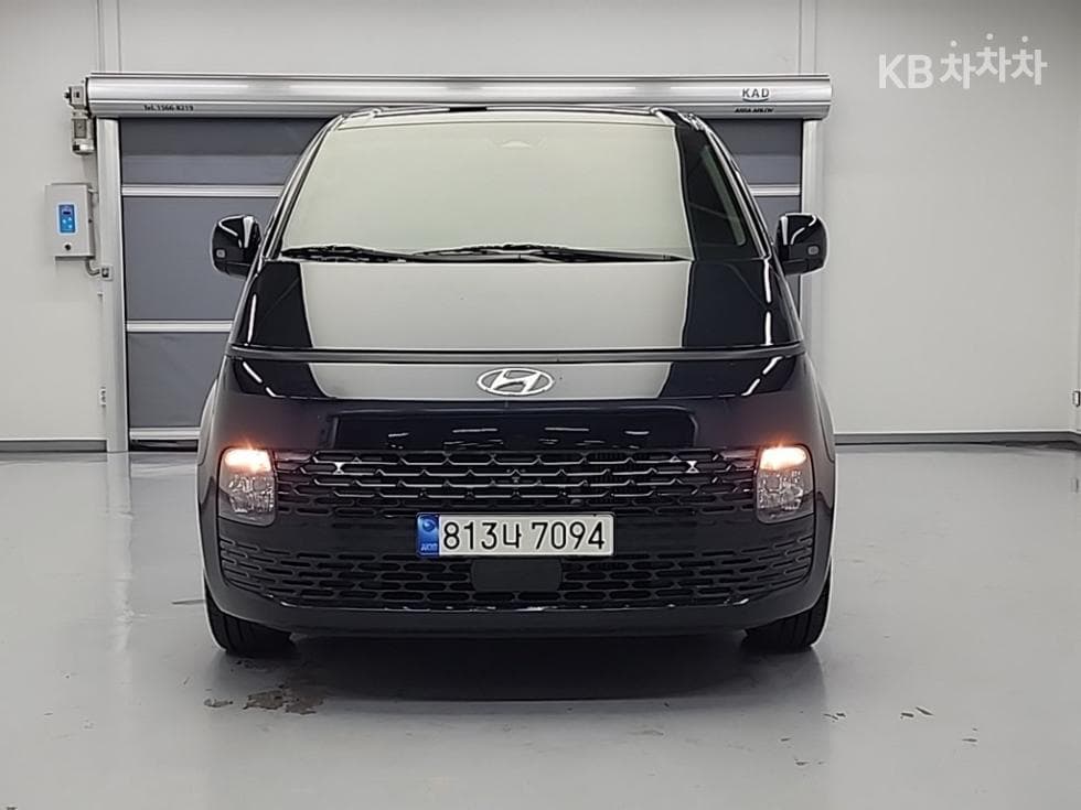 Hyundai Starea Cargo 2.2 Cargo 3 Moderne - Image 2