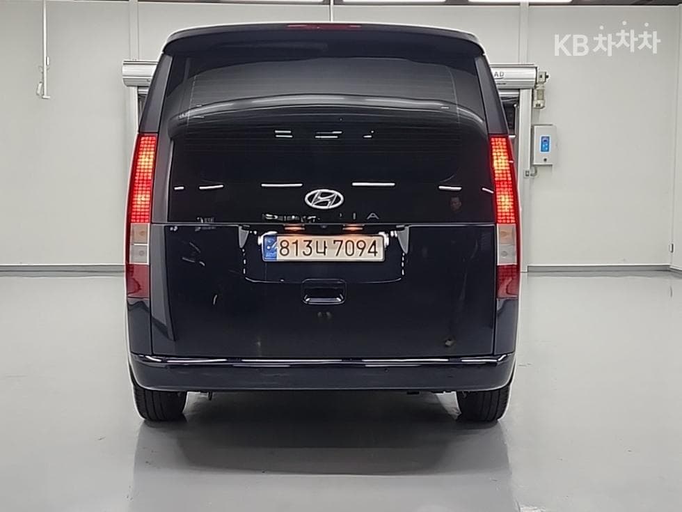 Hyundai Starea Cargo 2.2 Cargo 3 Moderne - Image 3