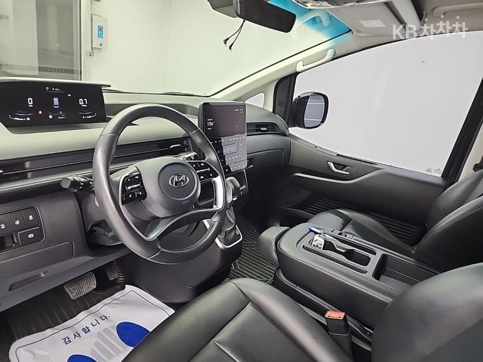 (813na7094)Hyundai Staria Cargo 2.2 Cargo 3 Hyundai - 7