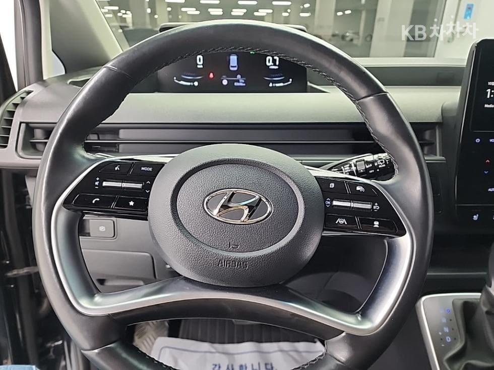 (813na7094)Hyundai Staria Cargo 2.2 Cargo 3 Hyundai - 9