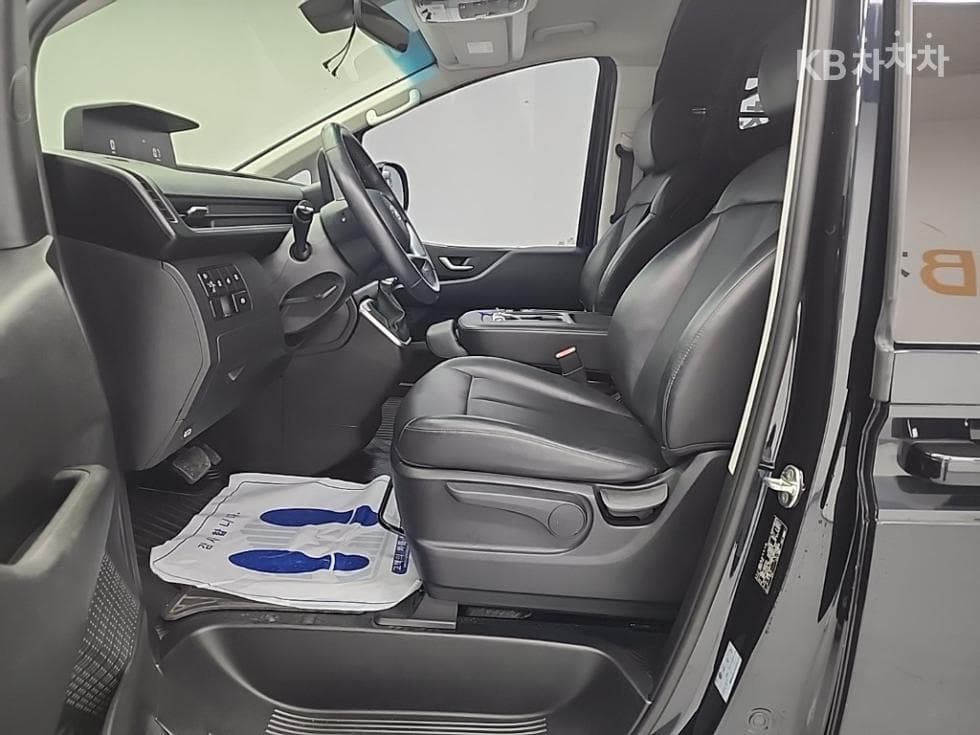 (813na7094)Hyundai Staria Cargo 2.2 Cargo 3 Hyundai - 11