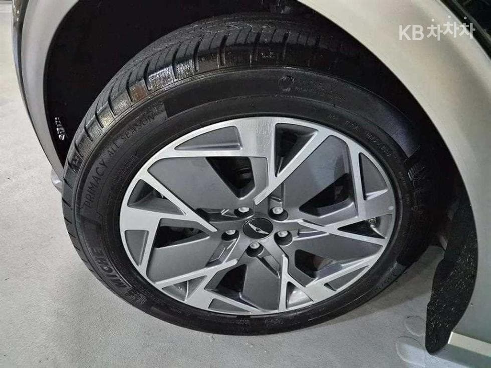 Дженезис GV60Стандартен 2WD Стандартен - 20