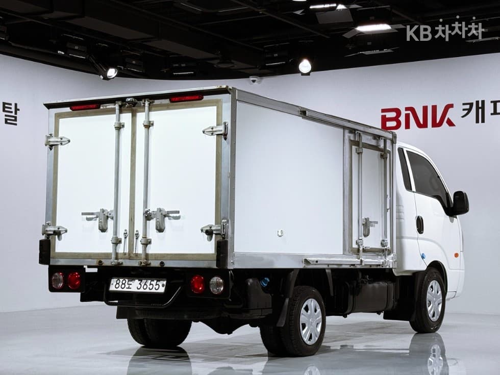Киа The New (фейслифт) Бонго 3 (лек)Box Truck 1 тон 저상형 Королевска кабина Удължено междуосие LБазов - 2