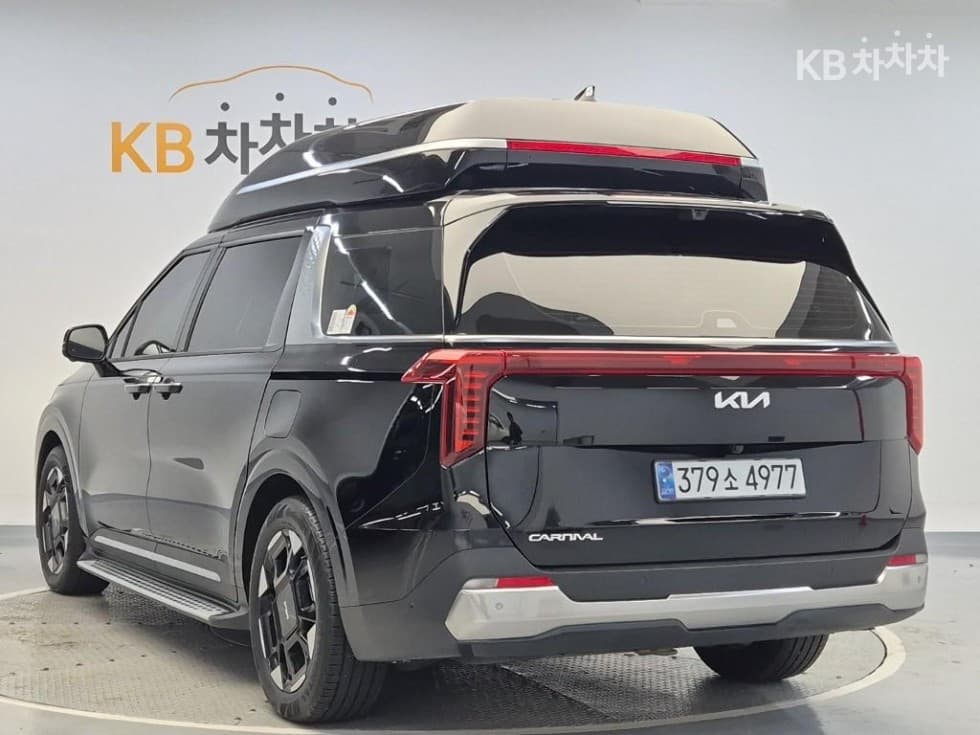 Kia The New (facelift) Carnival 4th generationHigh Limousine (Carnival) G3.5 GDI 9-seater Signature - 2